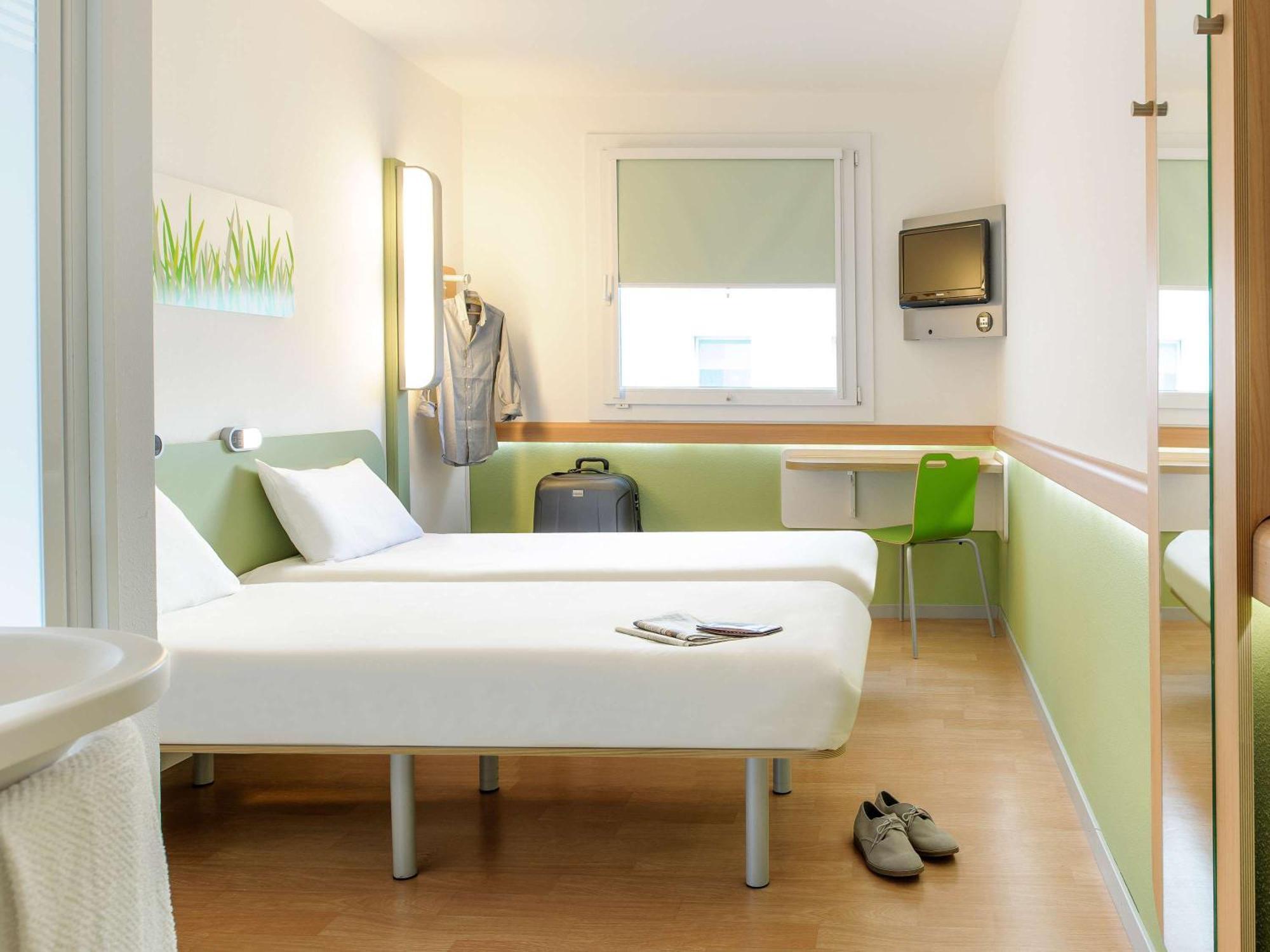 Ibis Budget Noyon Exterior photo